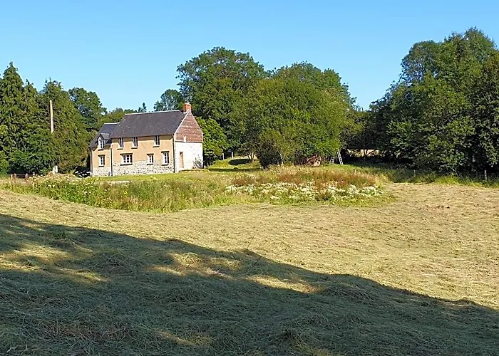 La fermette - chambres d'hôtes dans environnement calme et arboré